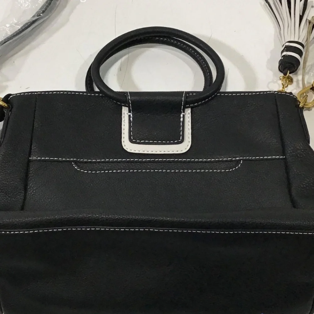 NEW!! Women’s HOBO Shelia Black and White Leather Shoulder Bag Medium